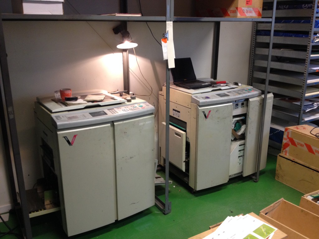Nên mua máy photocopy cũ hay mới