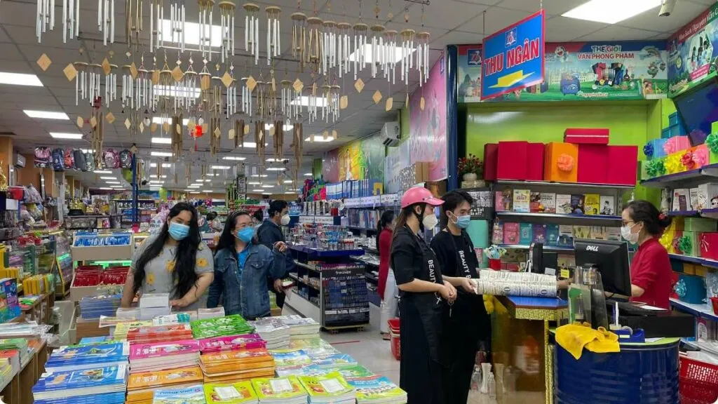 các nhà sách gần đây tại Quận 5