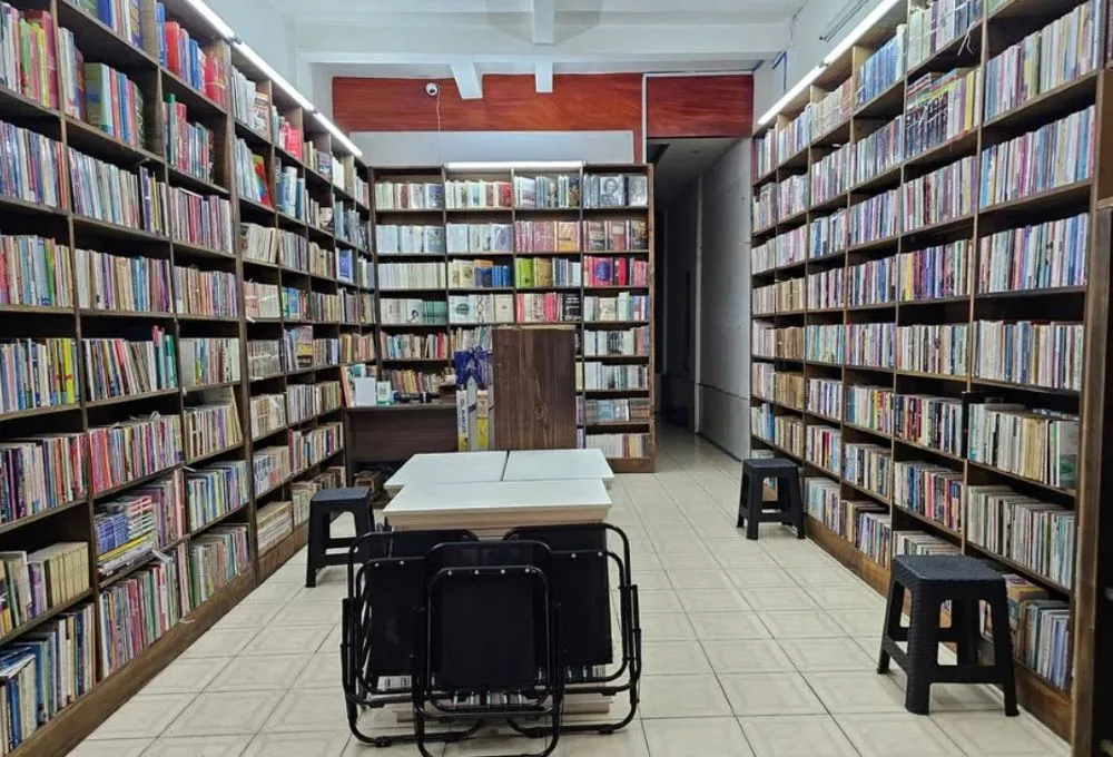 các nhà sách gần đây tại Quận 4