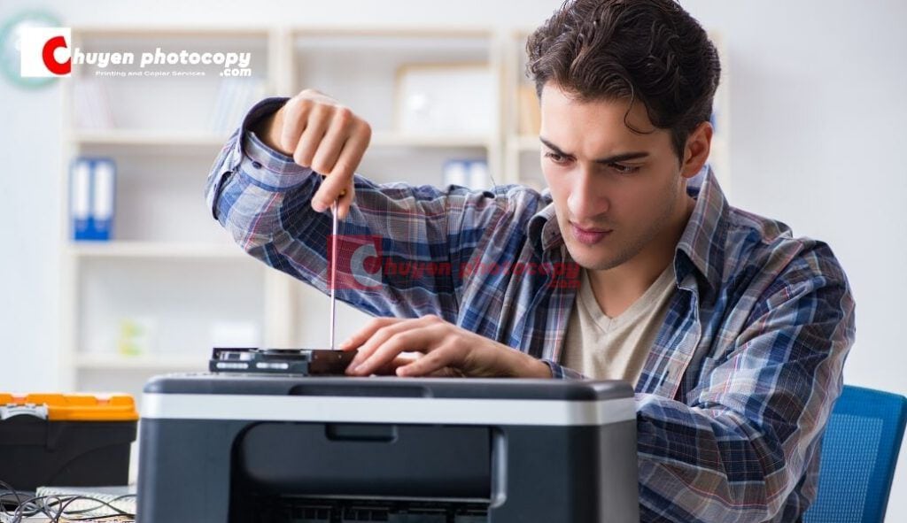 Vệ sinh và bảo trì máy định kỳ